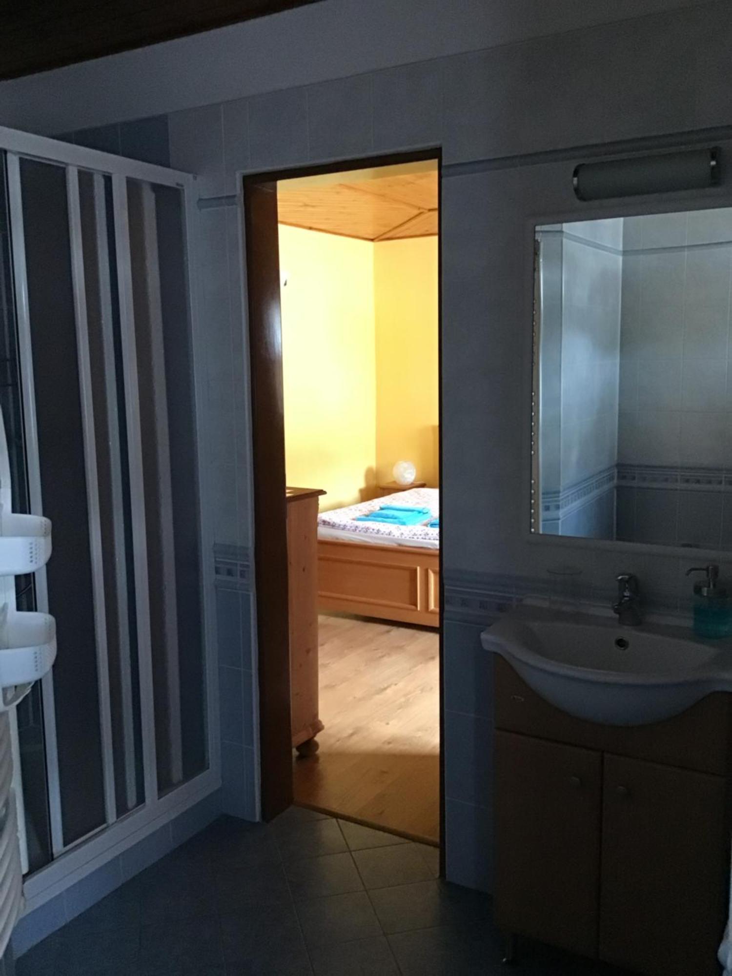 Pension Cortina Pec pod Snezkou Bagian luar foto