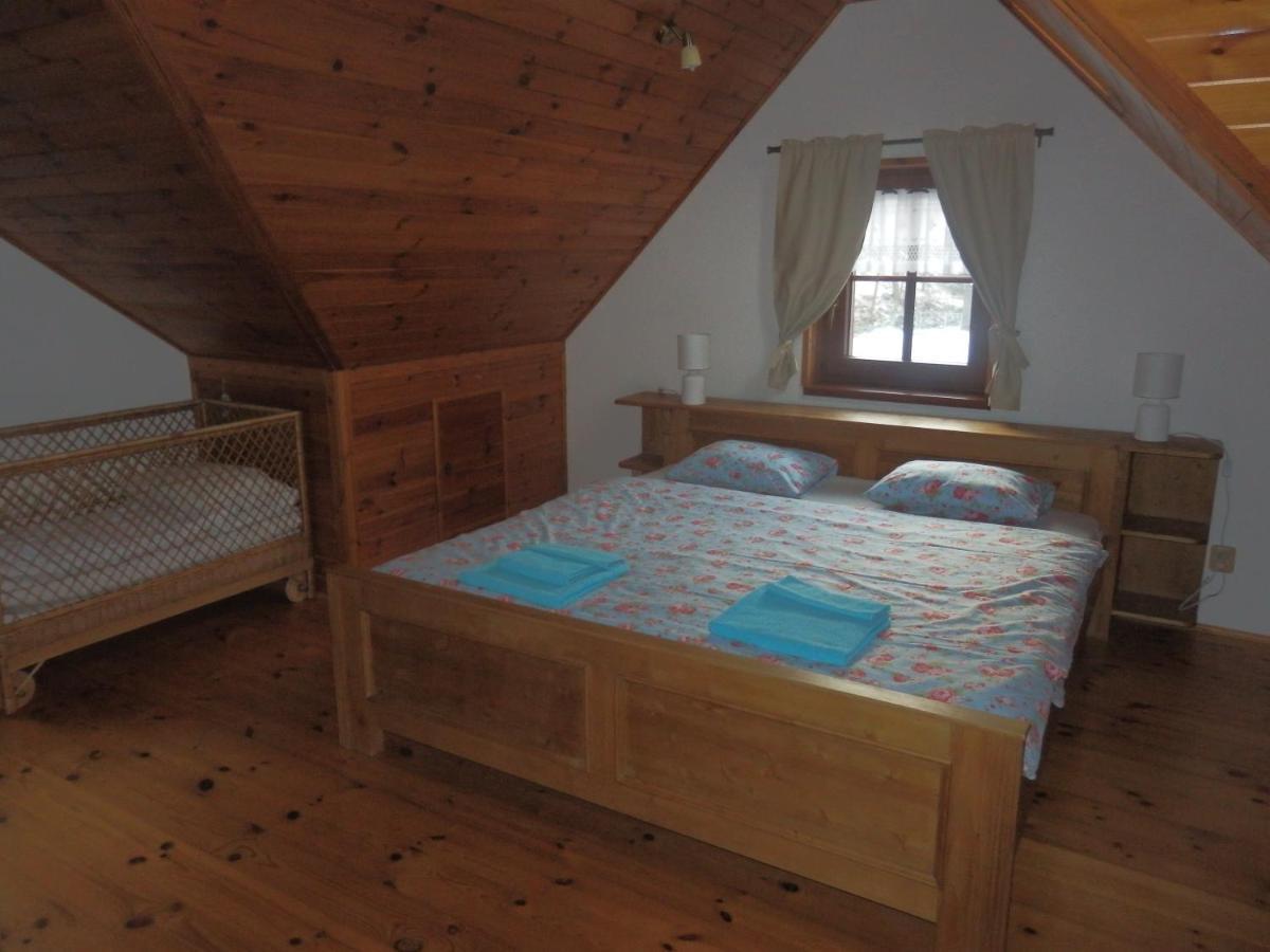 Pension Cortina Pec pod Snezkou Bagian luar foto